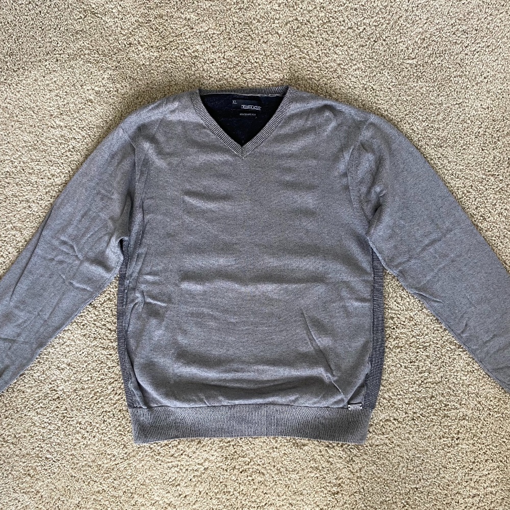Buckle Black Standard Fit Stretchy V-Neck Sweater